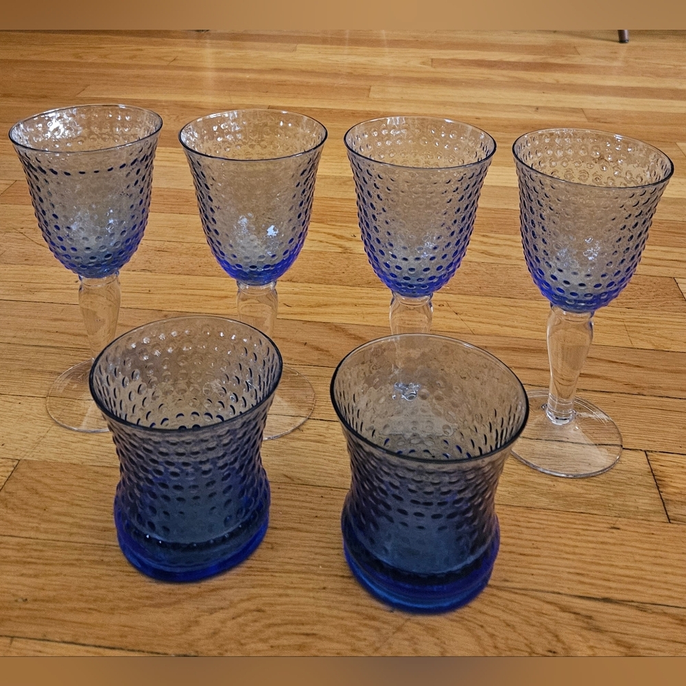 *Vintage Vibrant Blue Textured Hobnail Glass Set